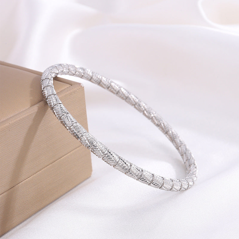 Alluring Gold Twisted Bracelet