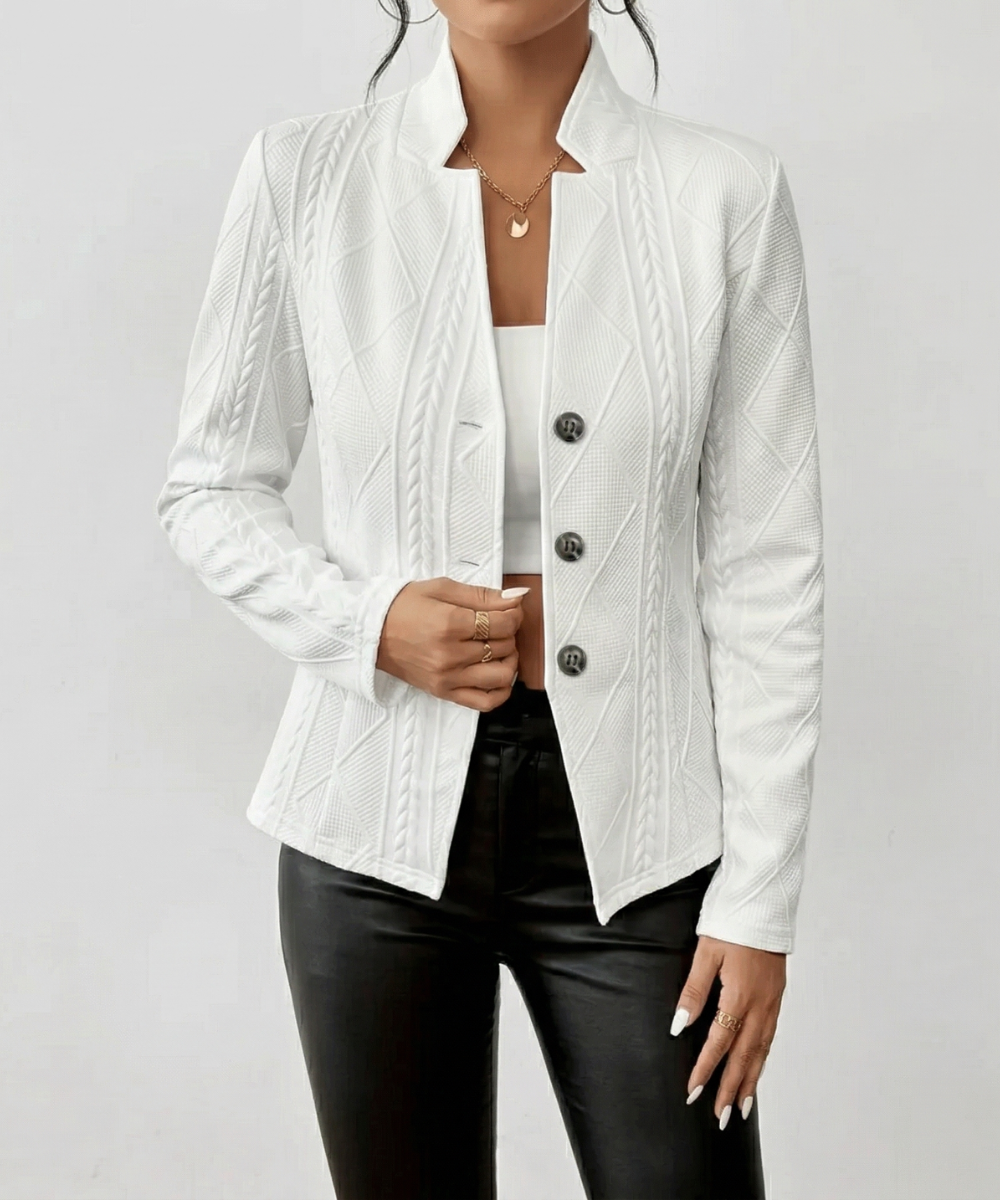 Avora | Chic blazer with elegant finishes